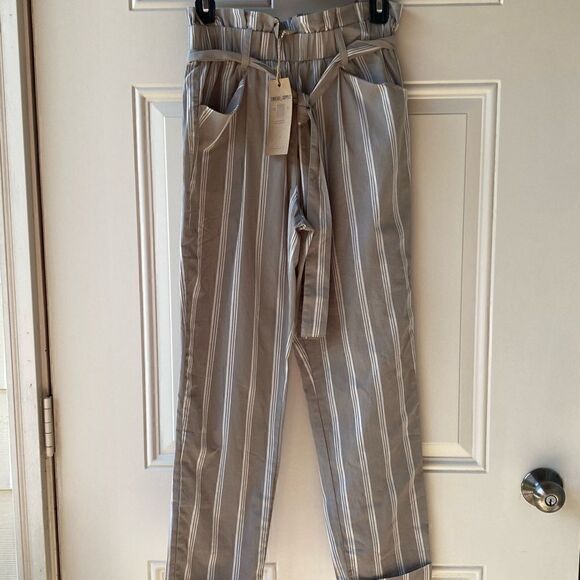 Thread & Supply Women's High Rise Stripes Paperbag Tie-Waist Pants Tan & White - Picture 4 of 5